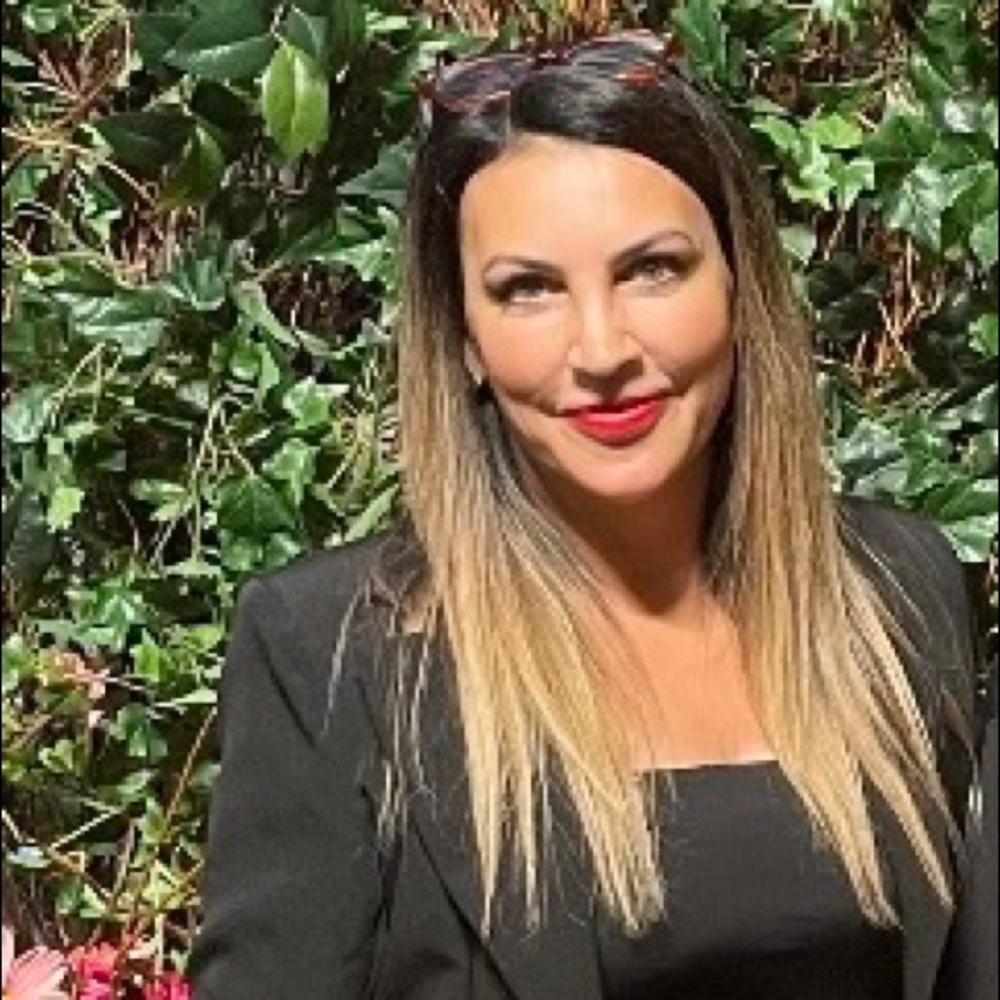 Meet your Posher, Jennifer